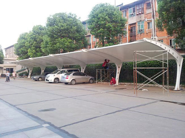 膜結(jié)構(gòu)汽車棚